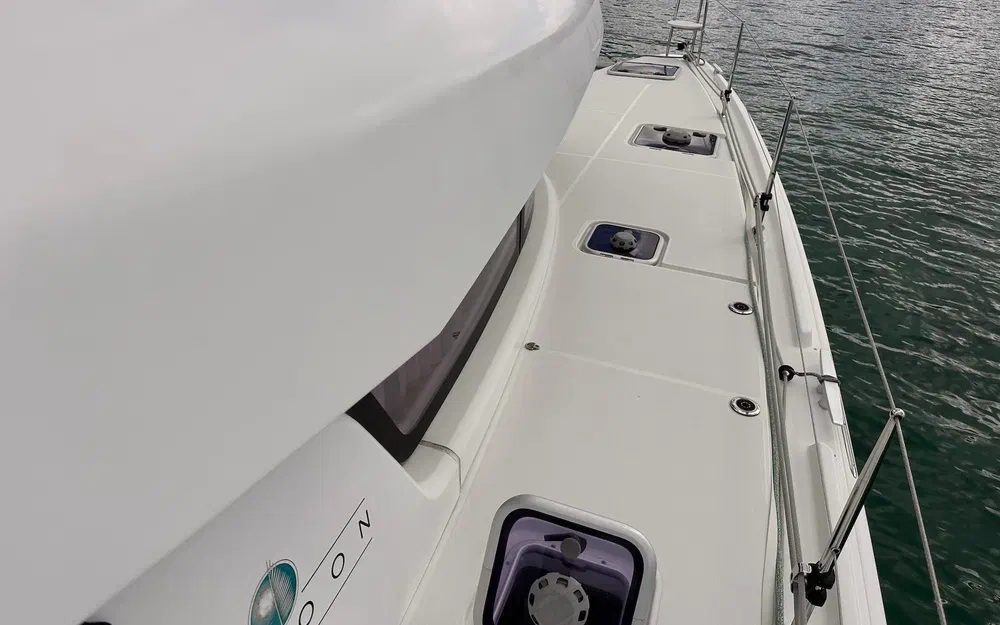 slider 17 Lagoon 42