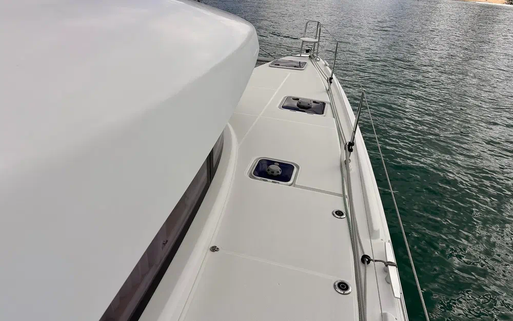 slider 18 Lagoon 42