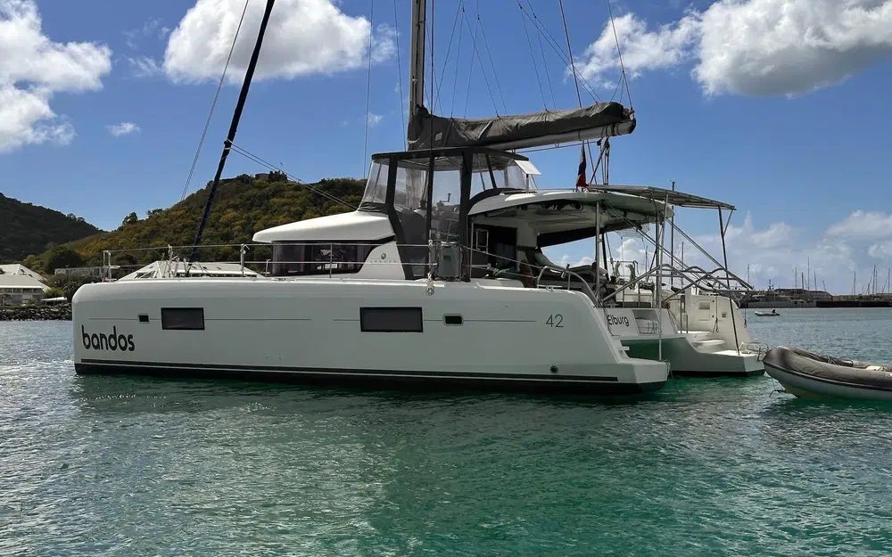slider 2 Lagoon 42