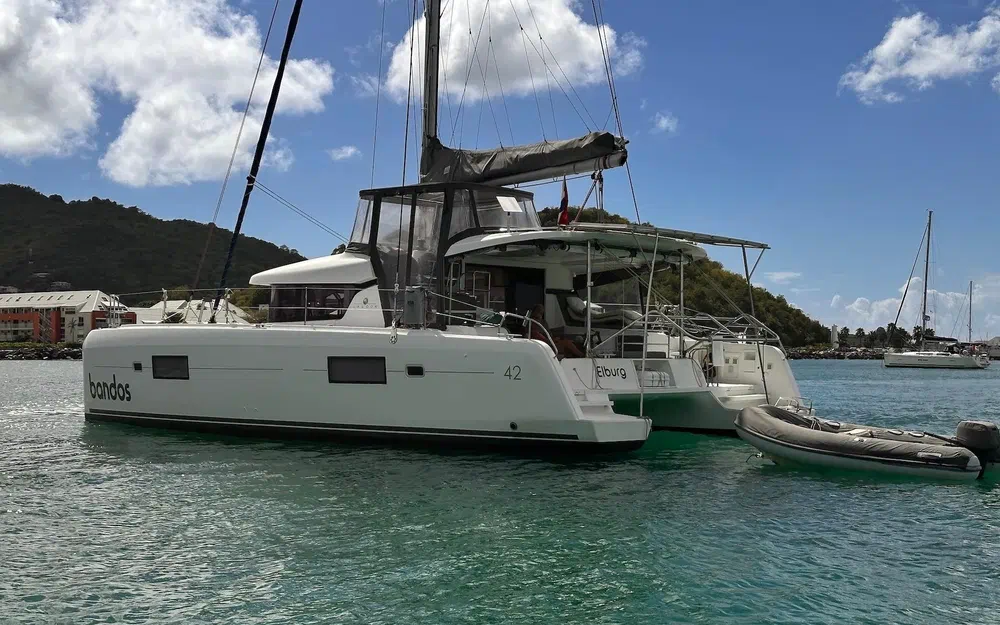 slider 3 Lagoon 42