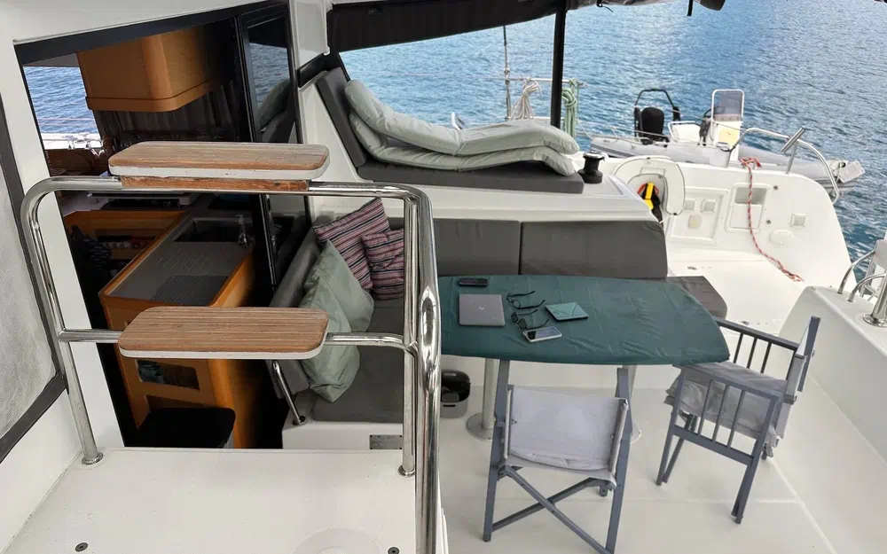 slider 64 Lagoon 42