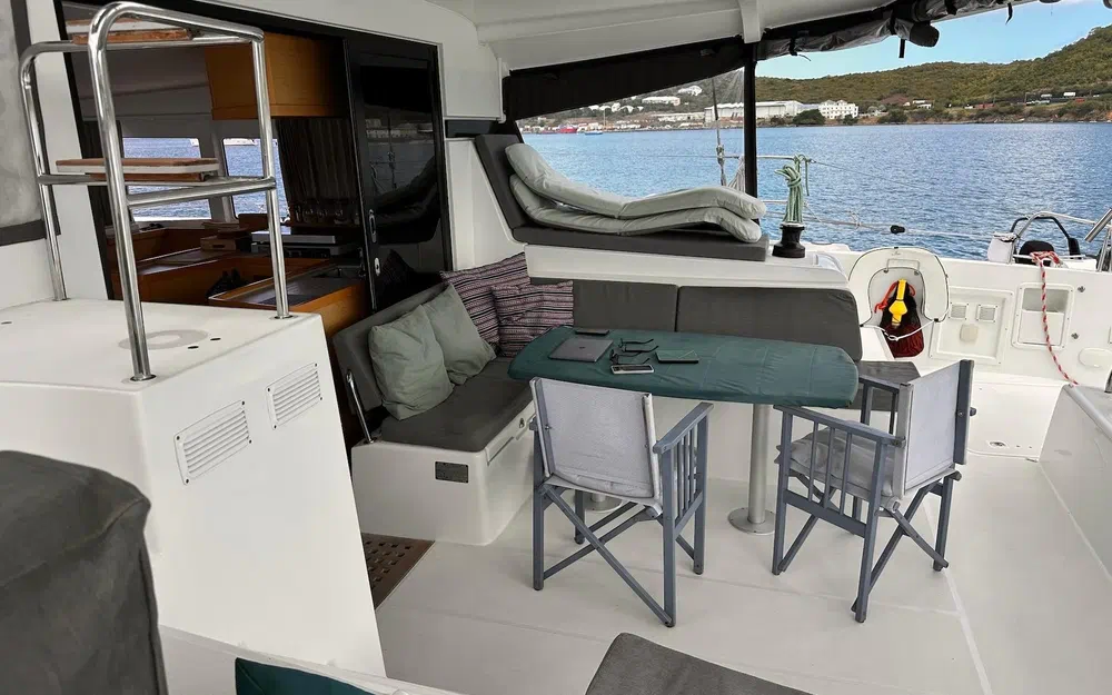 slider 66 Lagoon 42