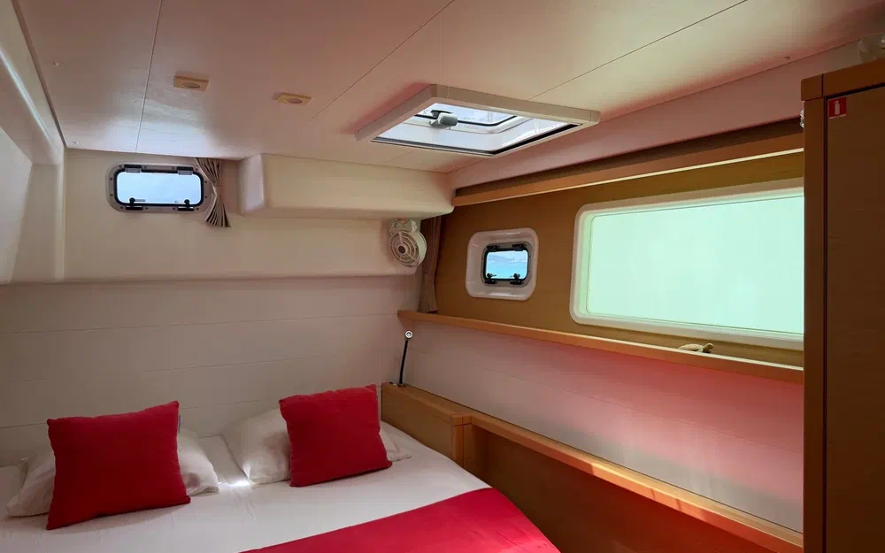slider 130 Lagoon 450 Sport Top