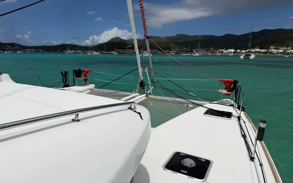 slider 17 Lagoon 450 Sport Top