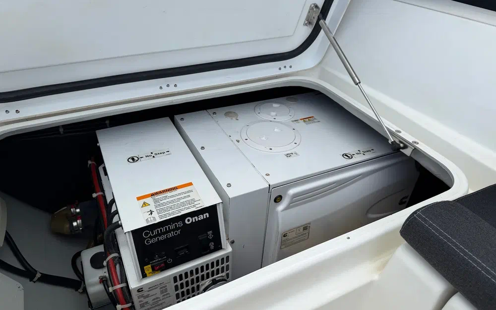 slider 33 Lagoon 450 Sport Top