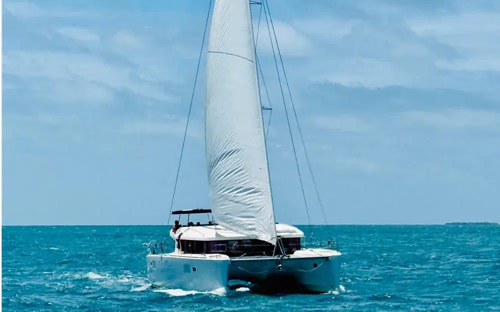 slider 3 Lagoon 450 Sport Top