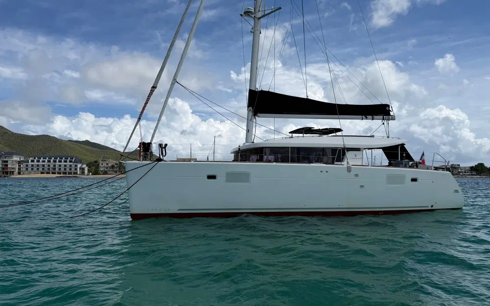 slider 6 Lagoon 450 Sport Top