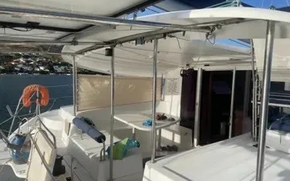 slider 7 Fountaine Pajot Orana 44