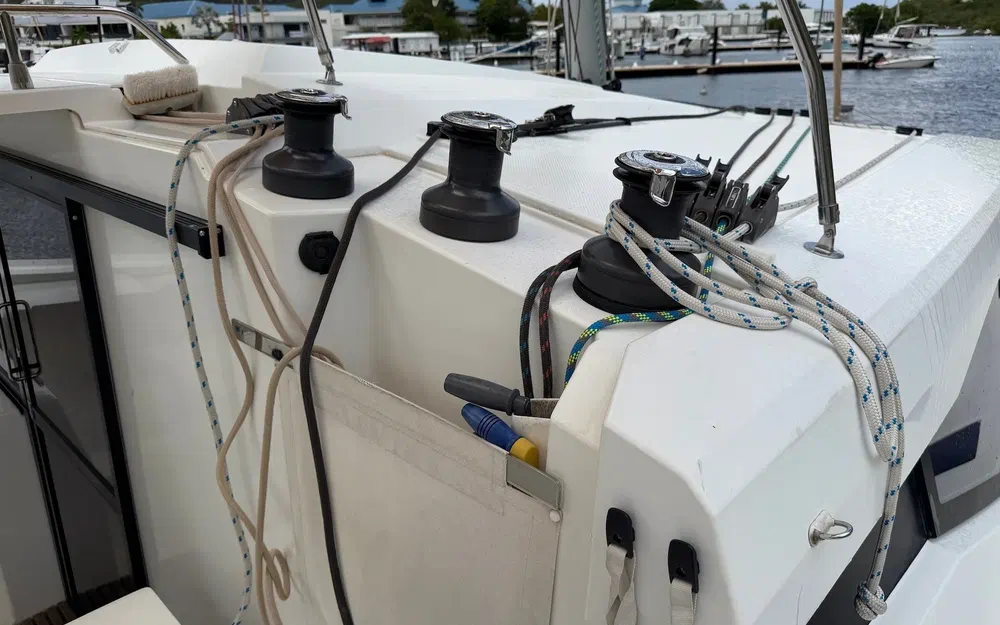 slider 13 Fountaine Pajot Astrea 42