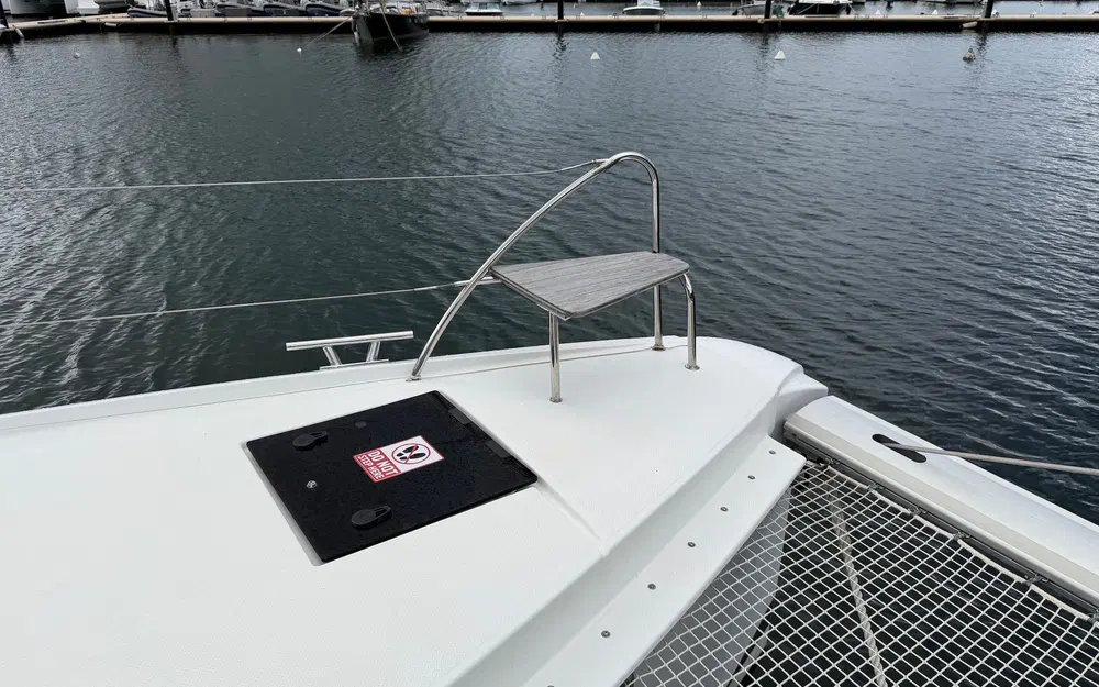 slider 23 Fountaine Pajot Astrea 42
