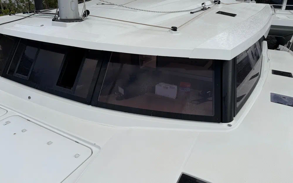 slider 24 Fountaine Pajot Astrea 42