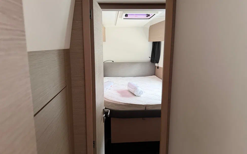 slider 47 Fountaine Pajot Astrea 42