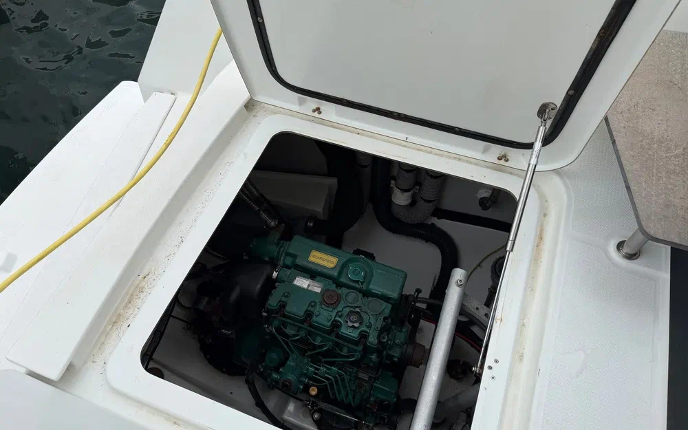 slider 61 Fountaine Pajot Astrea 42