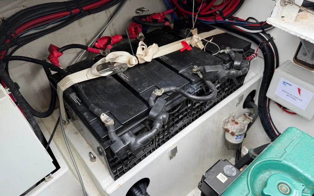 slider 69 Fountaine Pajot Astrea 42