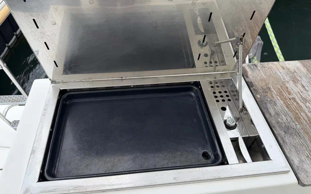 slider 72 Fountaine Pajot Astrea 42