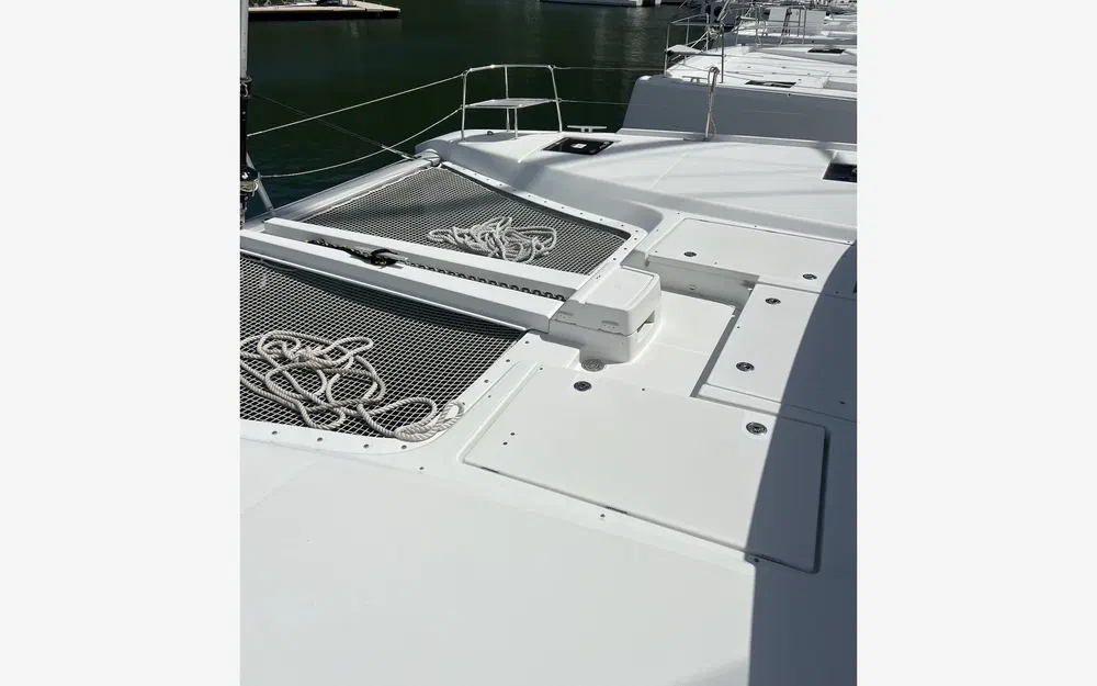slider 10 Lagoon 46