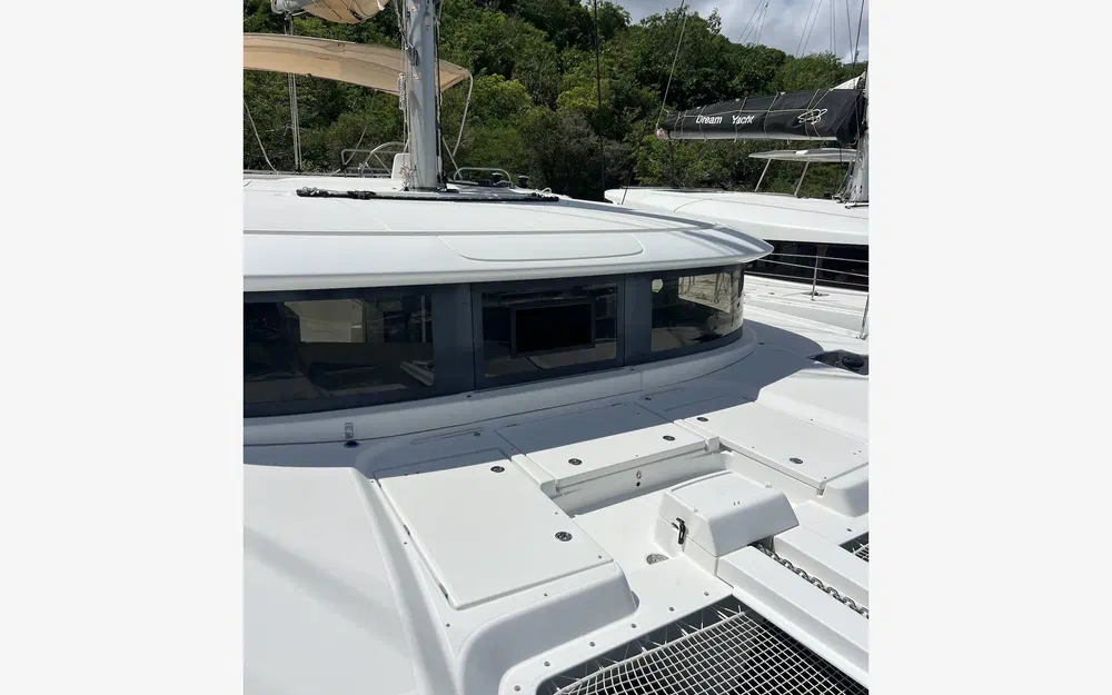 slider 16 Lagoon 46