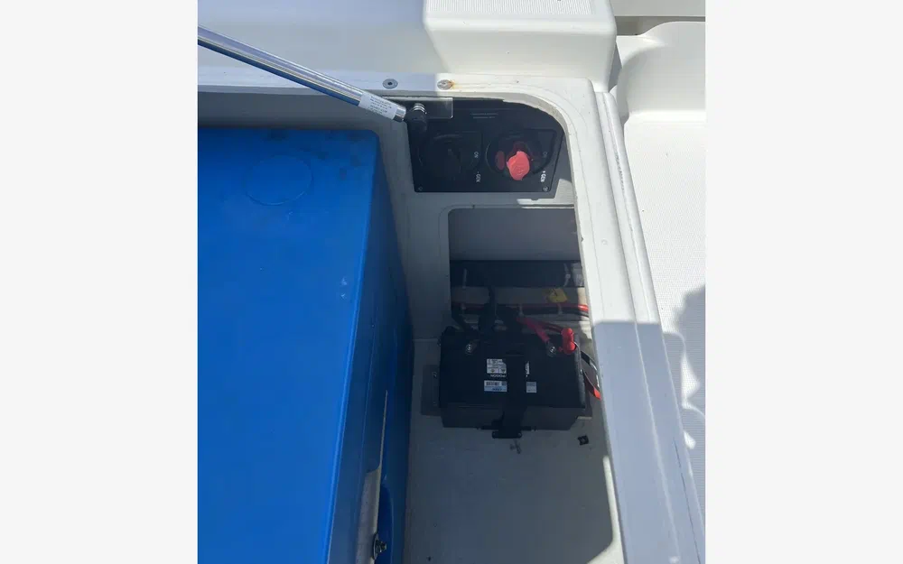 slider 18 Lagoon 46