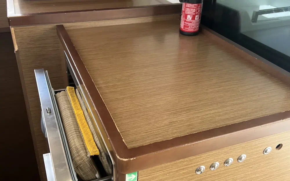 slider 28 Lagoon 46