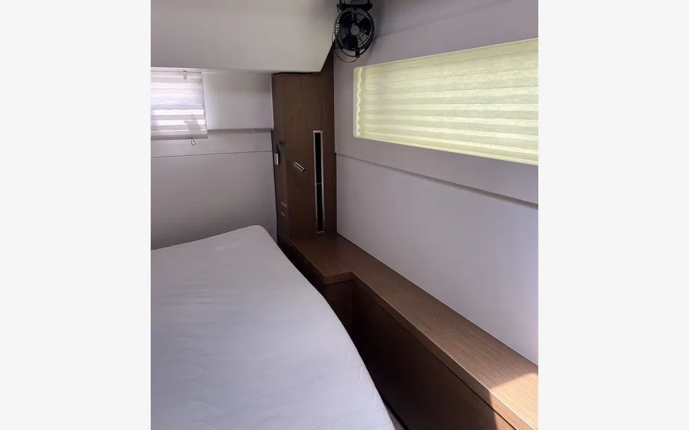 slider 35 Lagoon 46