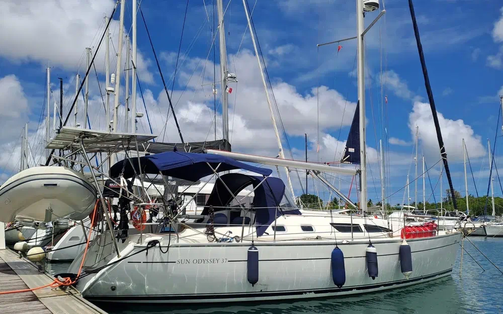 slider 0 Jeanneau Sun Odyssey 37