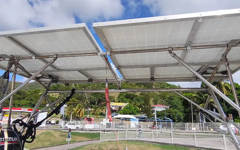 slider 10 Jeanneau Sun Odyssey 37