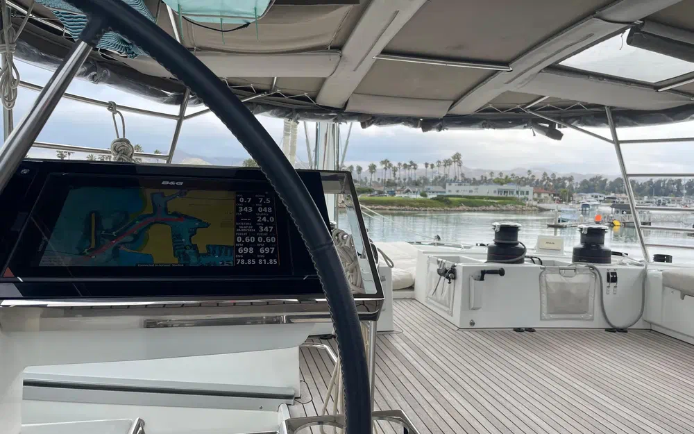 slider 33 Lagoon 620