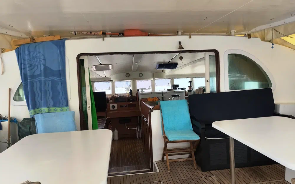 slider 22 Lagoon 570