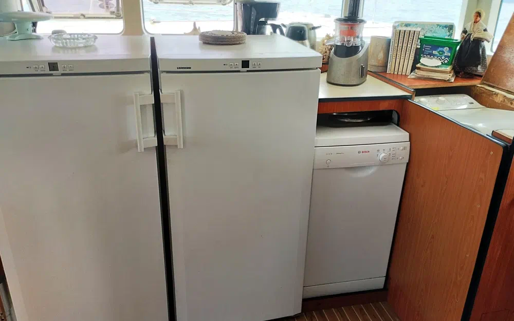 slider 34 Lagoon 570