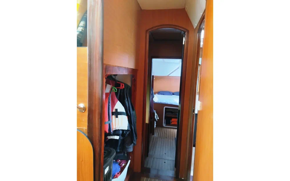 slider 48 Lagoon 570