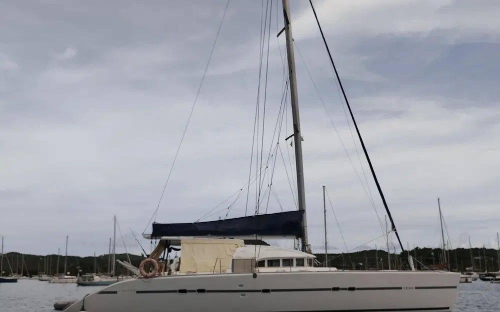 slider 5 Lagoon 570