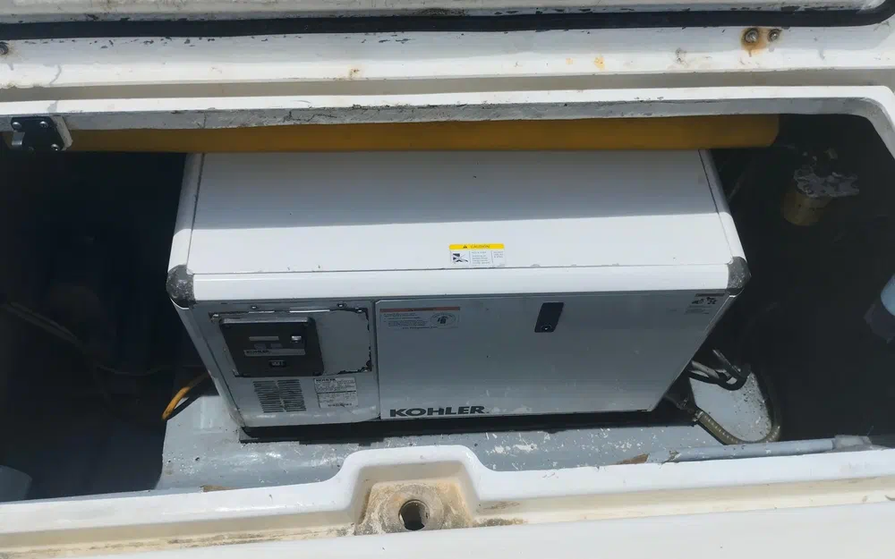 slider 68 Lagoon 570