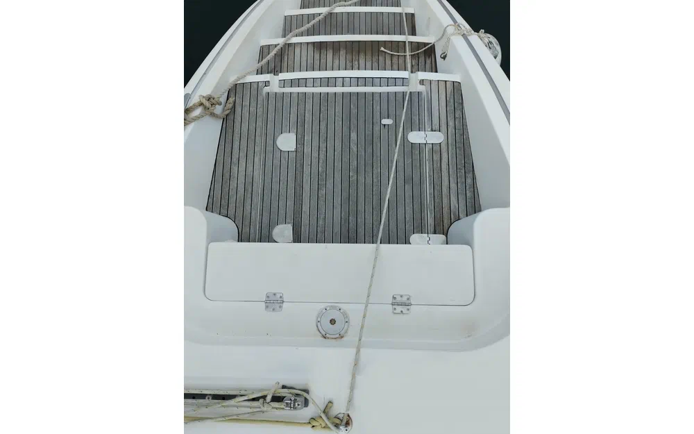 slider 8 Lagoon 570