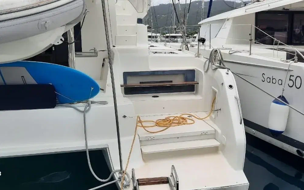 slider 2 Lagoon 50