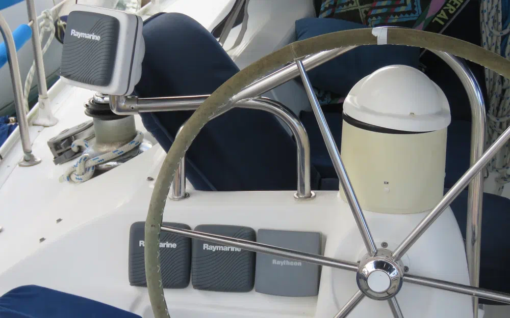 slider 12 Jeanneau Sun Odyssey 40