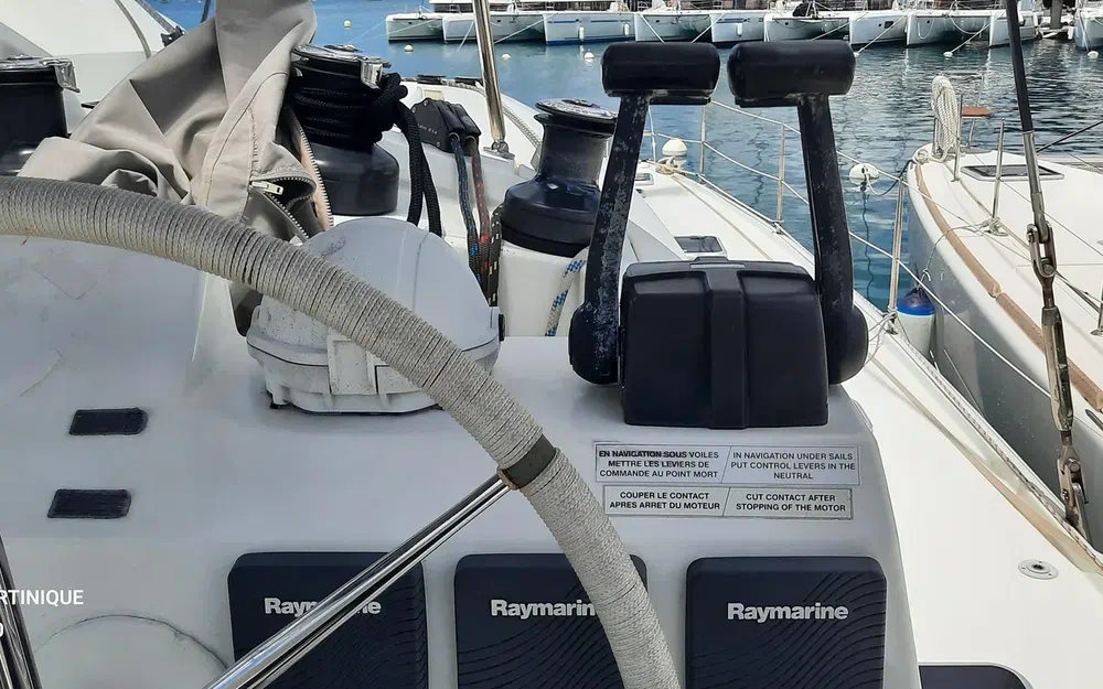 slider 15 Fountaine Pajot Saba 50