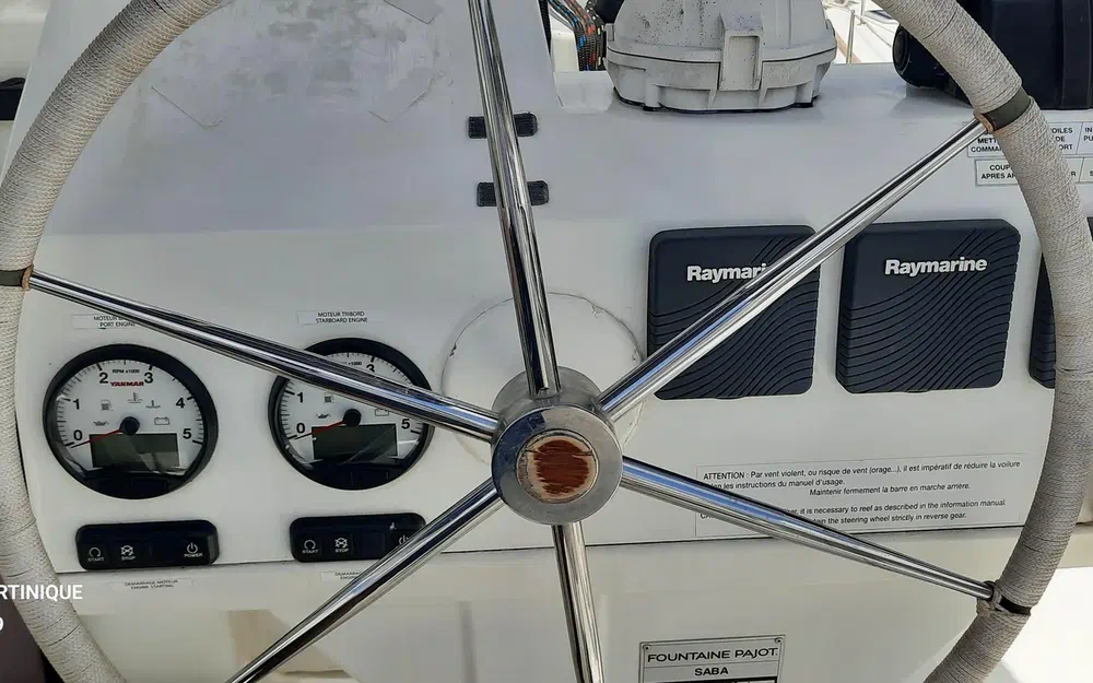 slider 16 Fountaine Pajot Saba 50