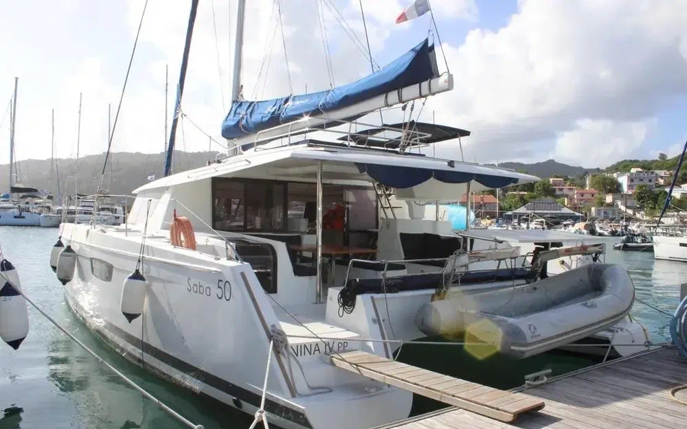 slider 1 Fountaine Pajot Saba 50