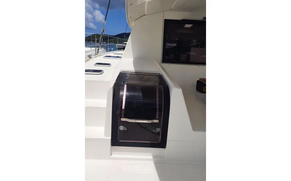 slider 23 Fountaine Pajot Saba 50