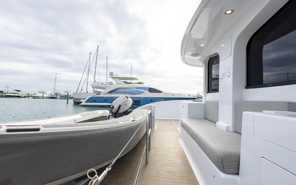 slider 14 Tag Yachting Tag 60