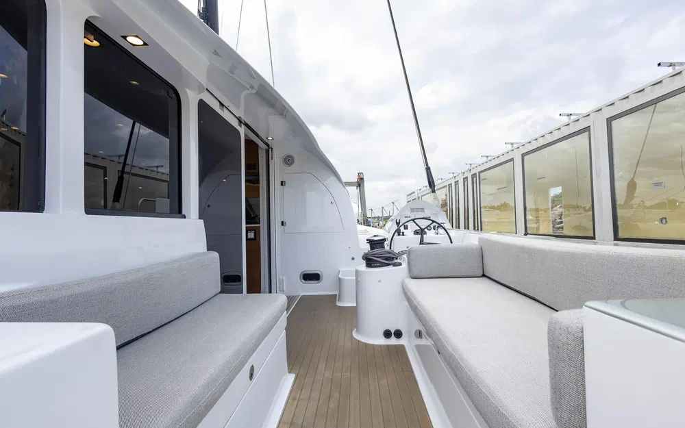 slider 15 Tag Yachting Tag 60
