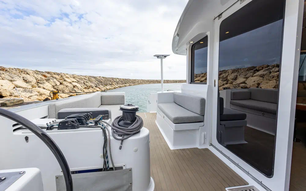 slider 17 Tag Yachting Tag 60