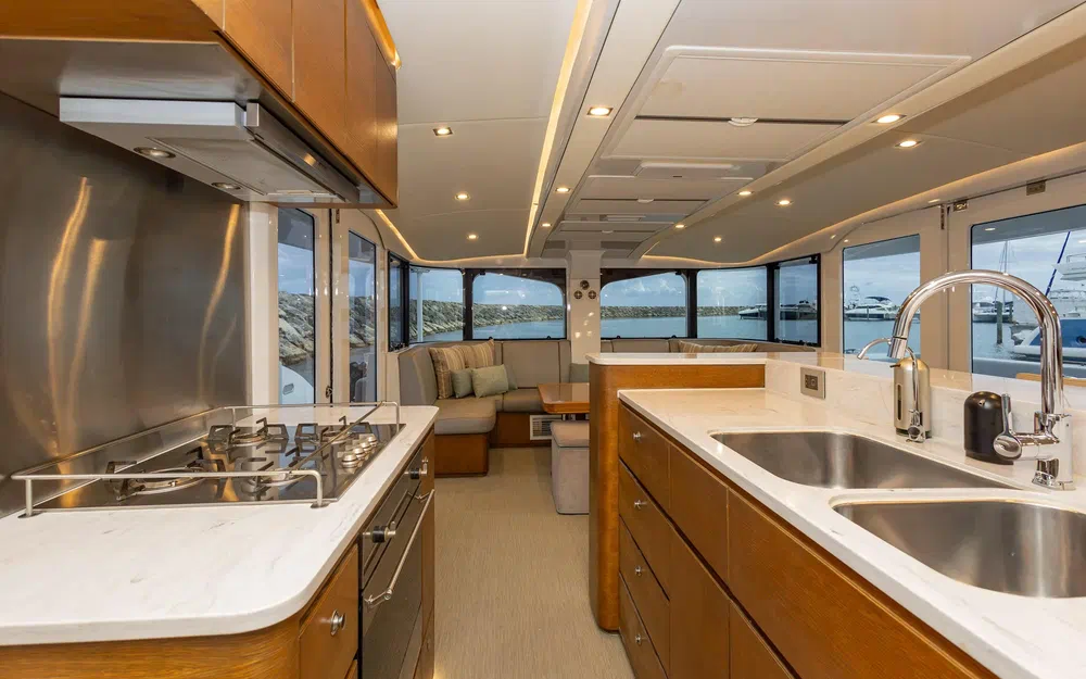slider 24 Tag Yachting Tag 60