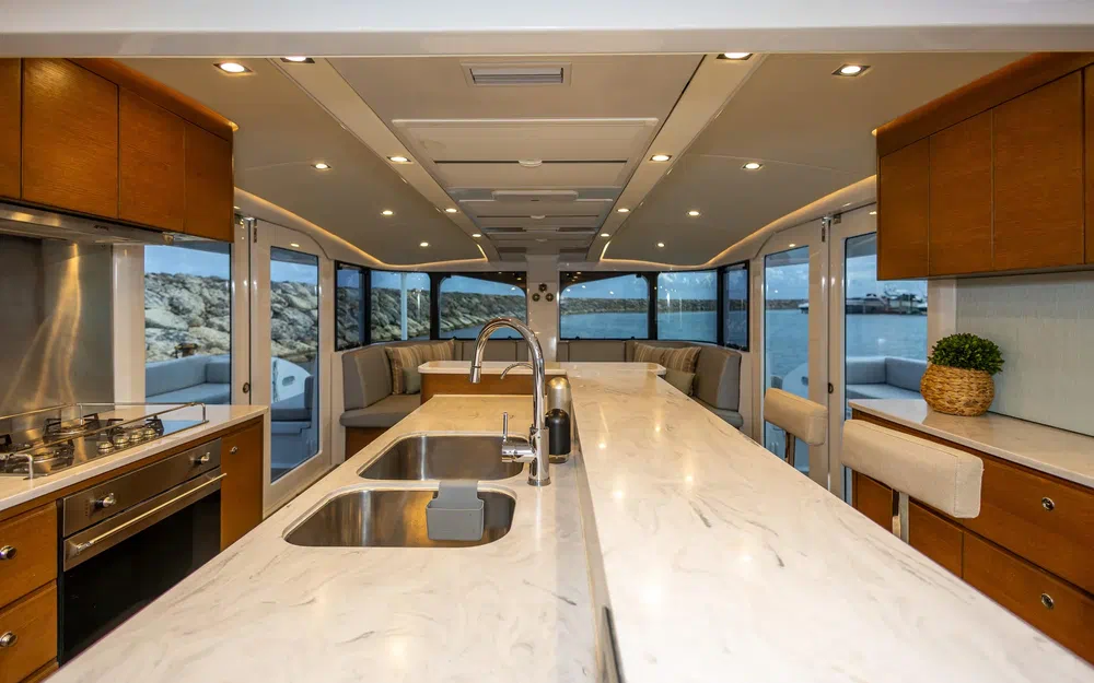 slider 25 Tag Yachting Tag 60
