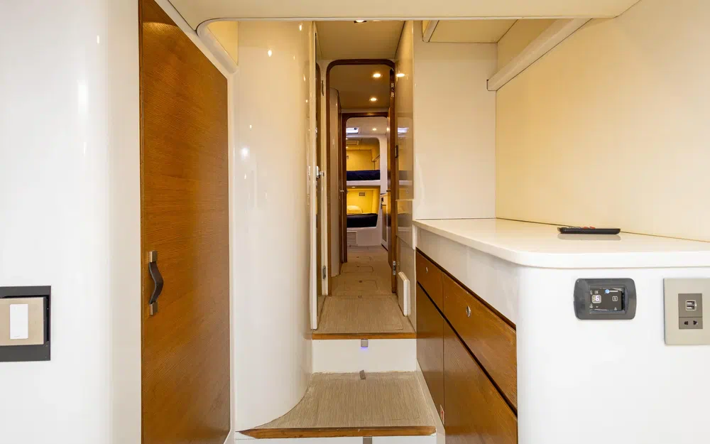 slider 48 Tag Yachting Tag 60