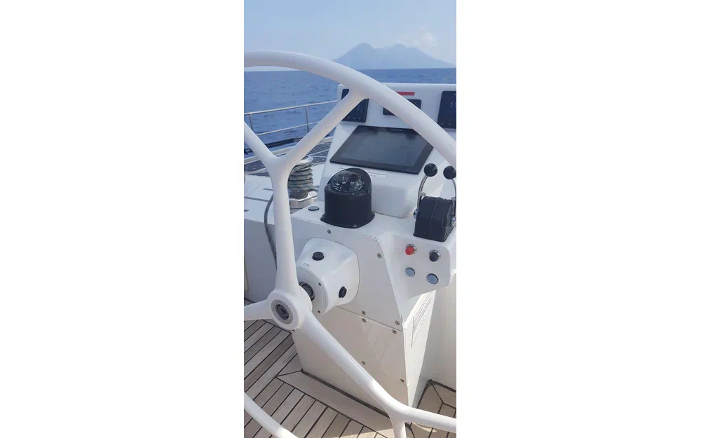 slider 8 Squalt Marine International CK64