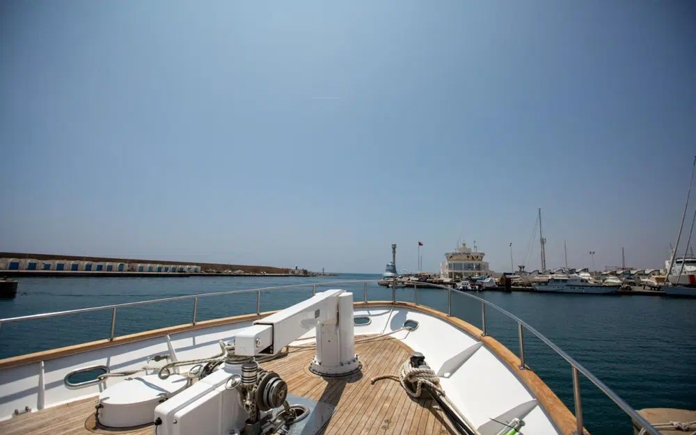 slider 9 Benetti 33