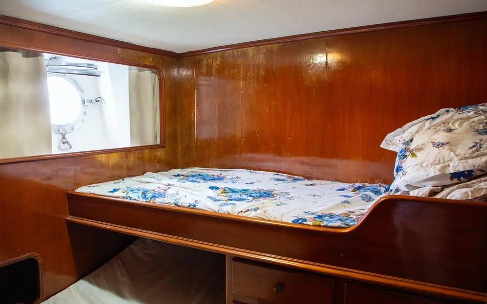 slider 99 Benetti 33