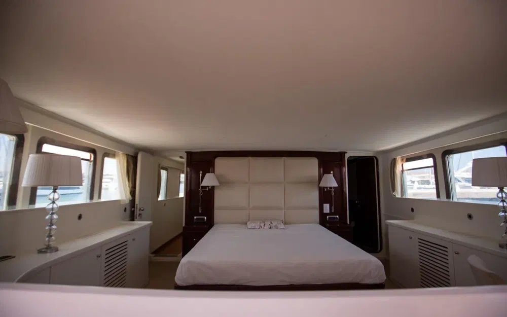 slider 101 Benetti 33