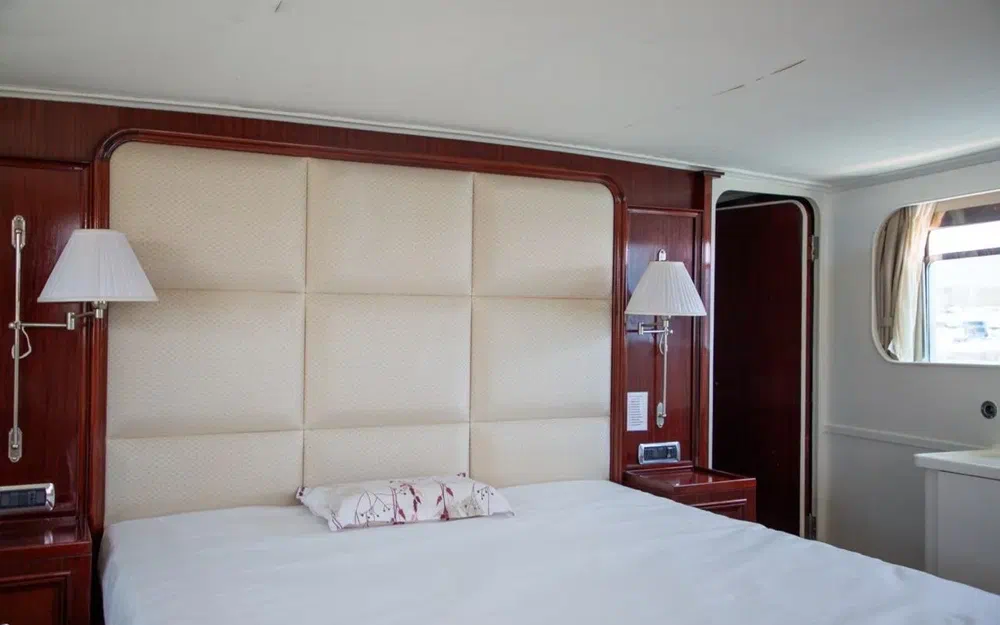 slider 103 Benetti 33